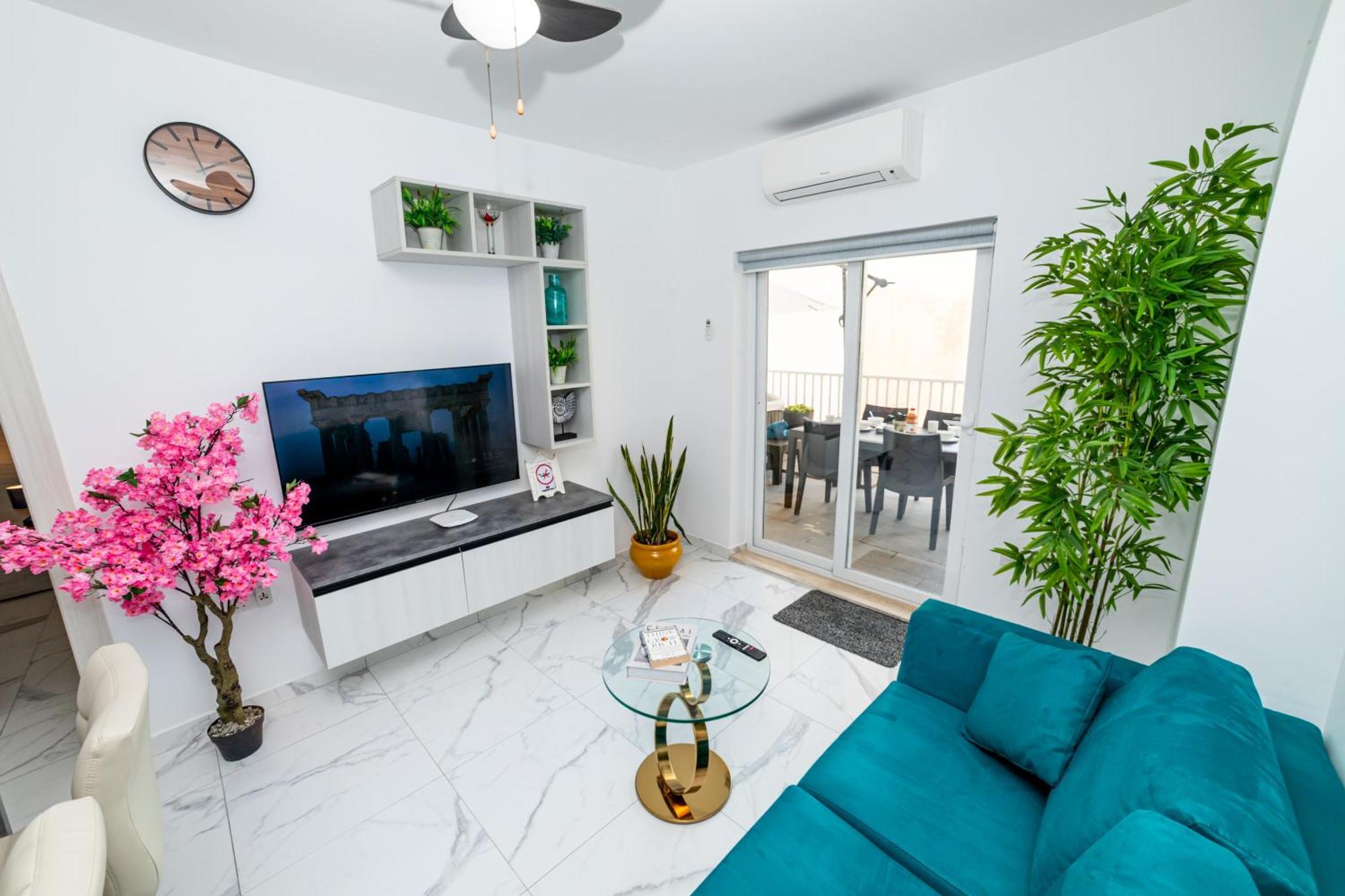 Sea Breeze, Spacious 2-Bedroom Lux Seaside Apartments St. Paul's Bay Esterno foto