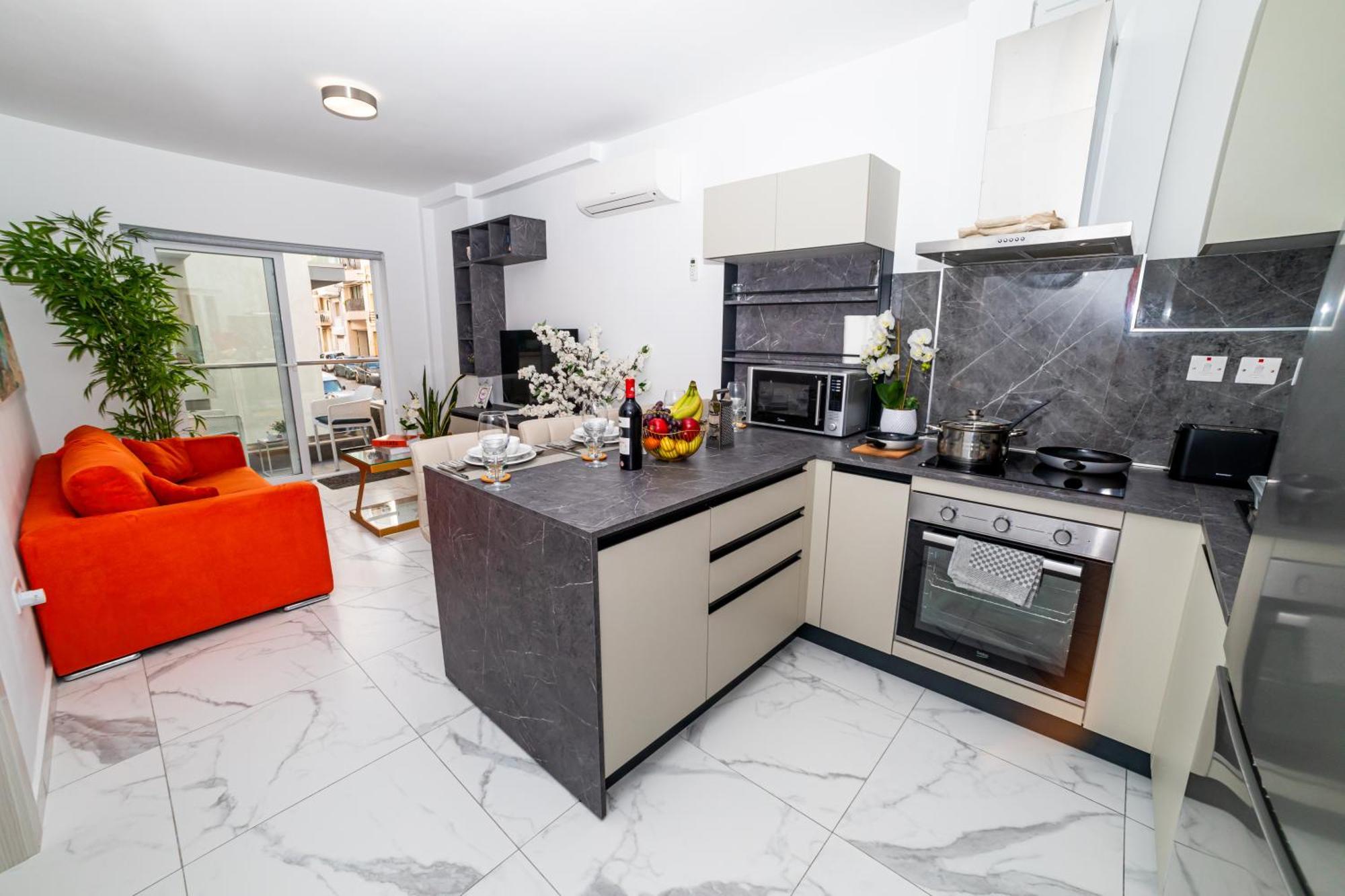 Sea Breeze, Spacious 2-Bedroom Lux Seaside Apartments St. Paul's Bay Esterno foto