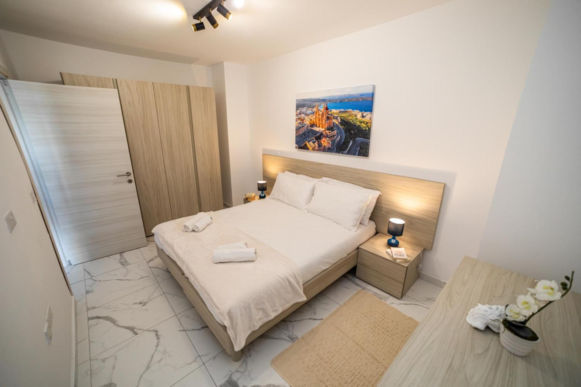 Sea Breeze, Spacious 2-Bedroom Lux Seaside Apartments St. Paul's Bay Esterno foto