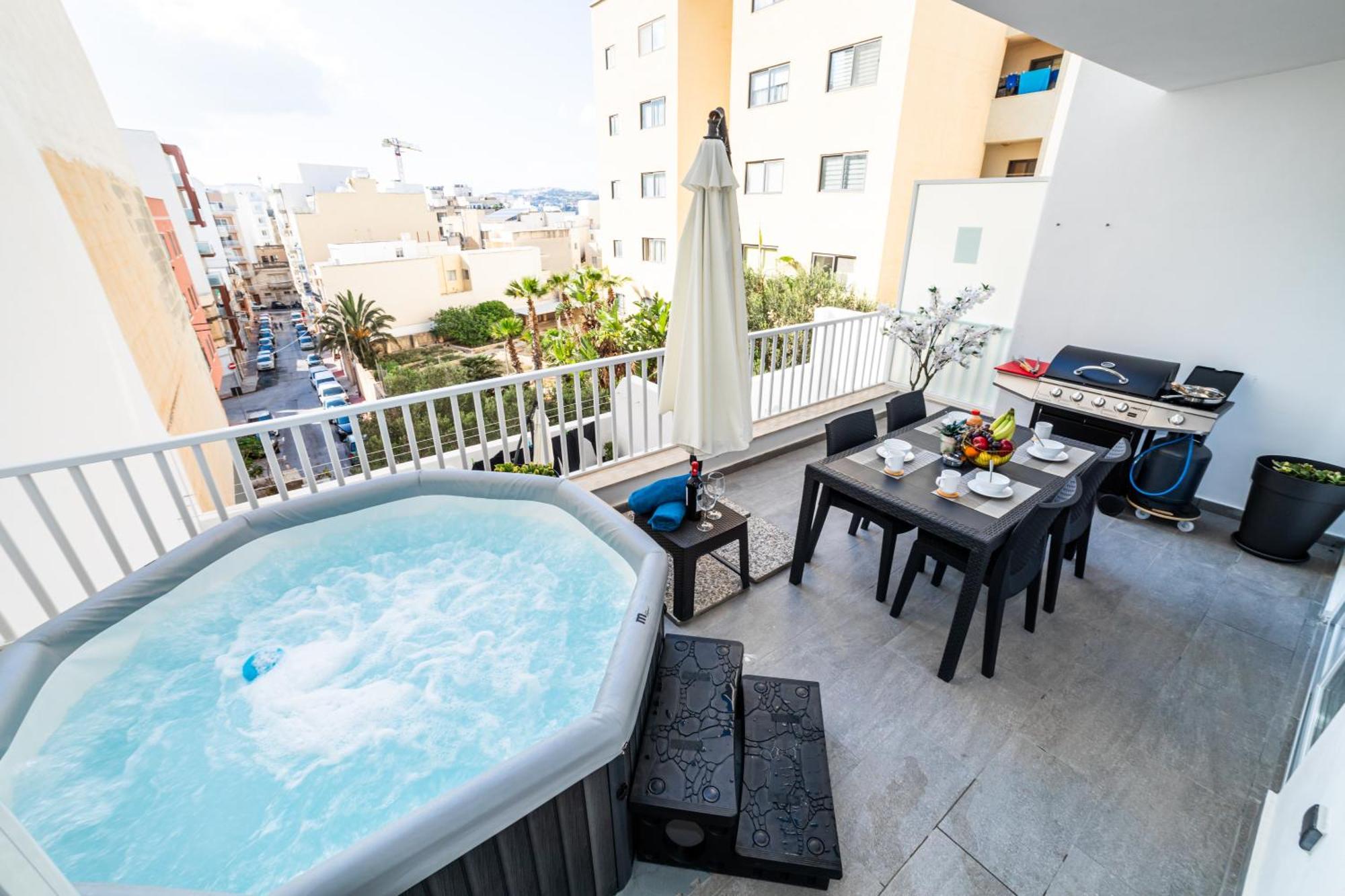 Sea Breeze, Spacious 2-Bedroom Lux Seaside Apartments St. Paul's Bay Esterno foto